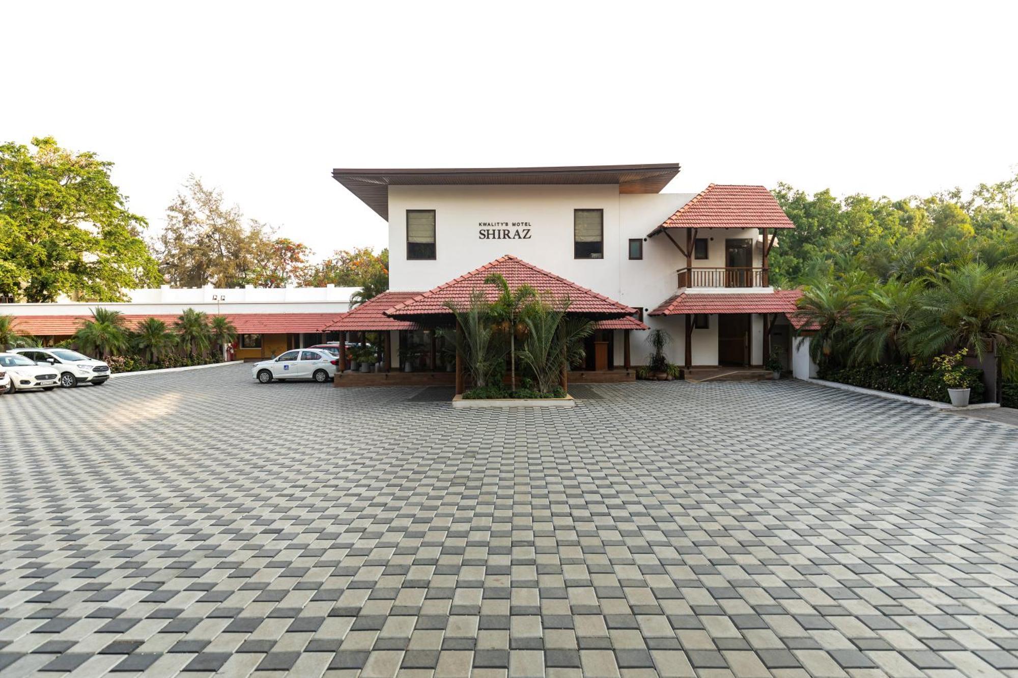 Kwality'S Motel Shiraz Bhopal Bagian luar foto